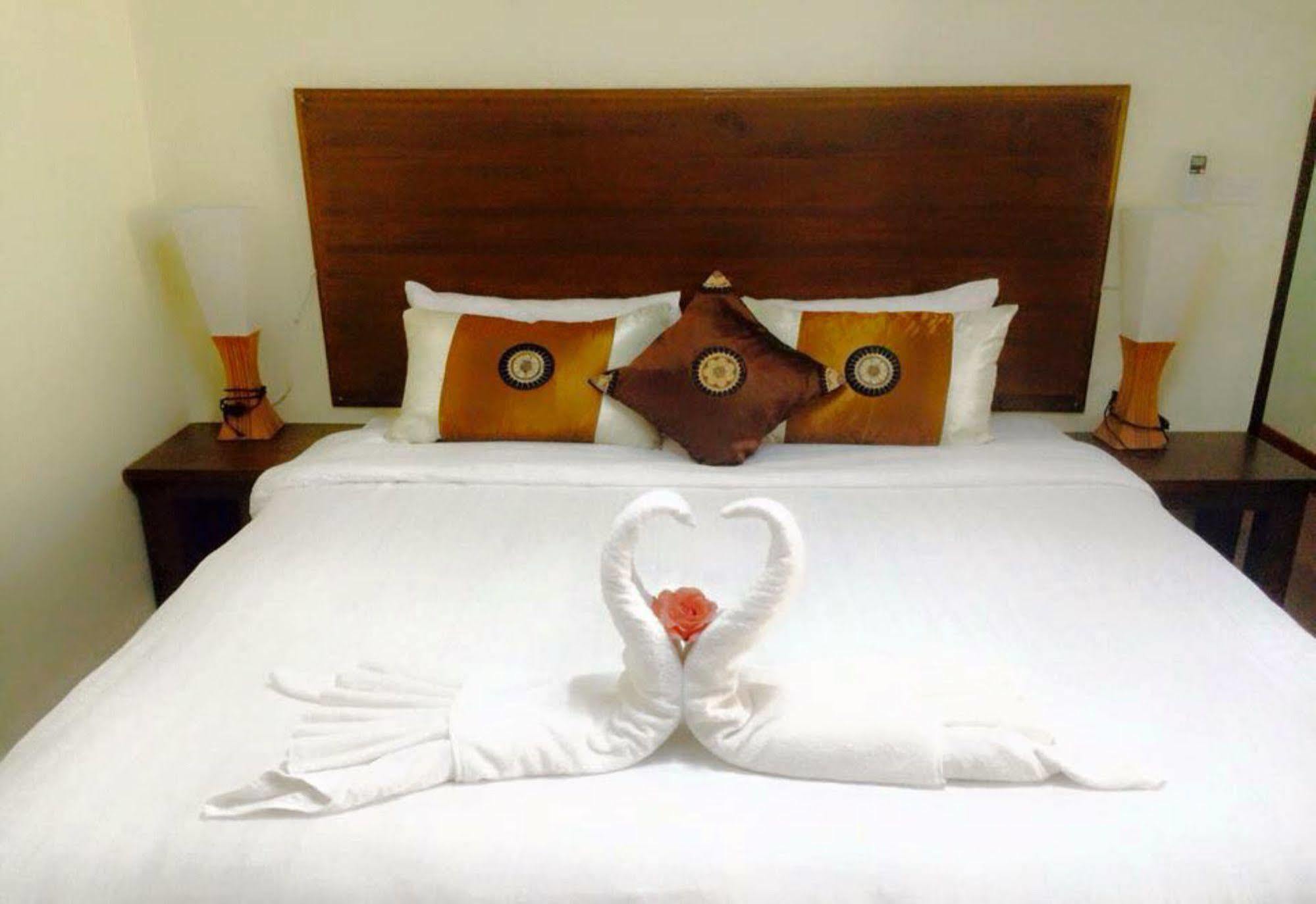 Ruen Narisra Resort Sukhothai Ngoại thất bức ảnh